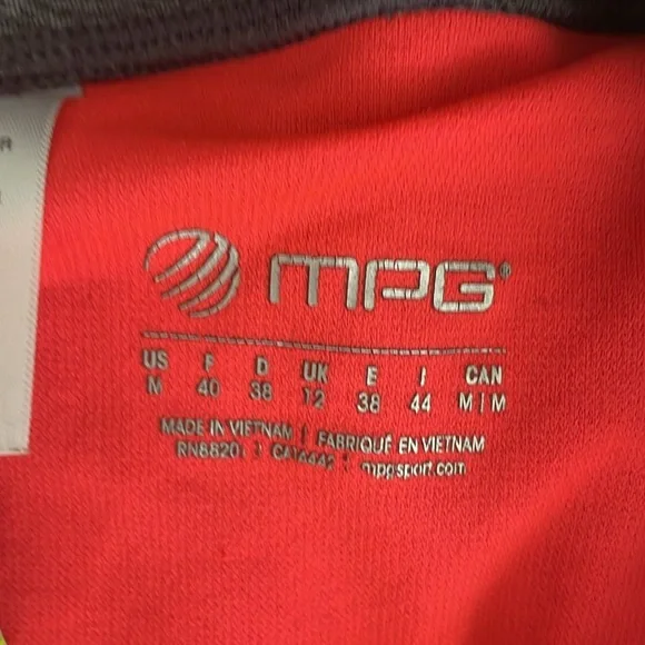MPG  black /pink  running shorts SIZE M draw string  lined hot steamed inside.. - Picture 3 of 7